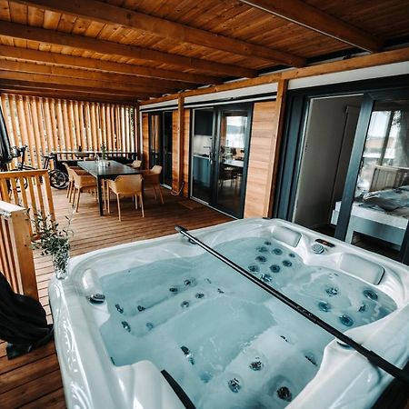 Sea House Shade, Pool & Jacuzzi - Privilege Point Camping & Villas Selce Εξωτερικό φωτογραφία